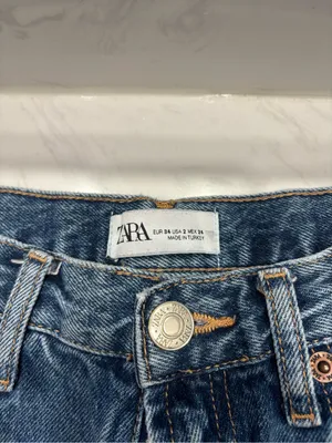 Zara semi-flare jeans thumbnail 2