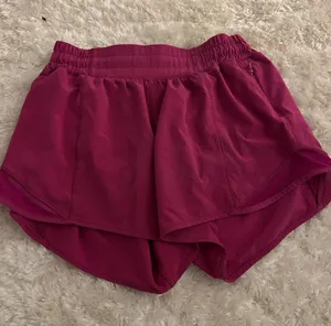 Hotty Hot Lululemon Shorts 2.5" thumbnail 1