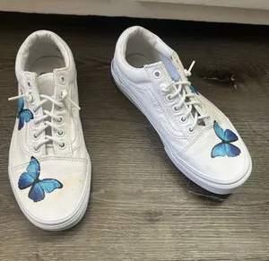 Vans White Low-Top Sneakers with Blue Accent thumbnail 1