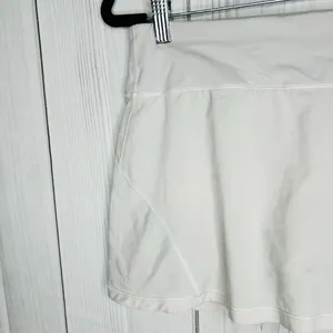 Lululemon Circuit Breaker Skirt Women’s Size 6 Regular Pleated Skort Pale Gray thumbnail 2
