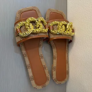 New. Elegant Women’s Flat Slide Sandals with Gold Chain Accent – Square Toe Tan Size 8 thumbnail 6