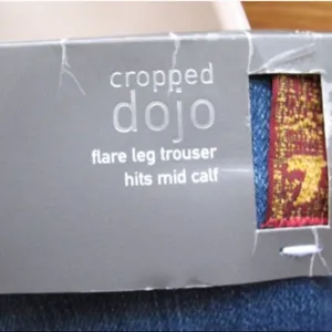 NWT 7 For All Mankind Dojo Low Rise Cropped Flare Jeans thumbnail 8