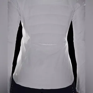 Lululemon Another Mile Puffer Hooded Jacket White Size 4 NWT thumbnail 3