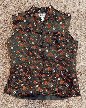 Black and red floral patterned Asian tank vest Size L thumbnail 3