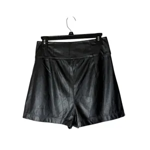 Intermix Shorts Women 4 Black Kitty Pleated Faux Leather‎ High Rise Streetwear thumbnail 3