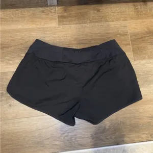Patagonia Black Women's Shorts thumbnail 4