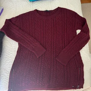 American Eagle red cable knit sweater thumbnail 1