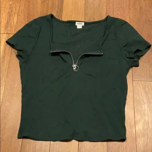 Garage crop top thumbnail 2