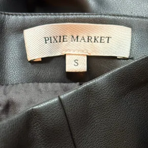 Pixie Market Black Faux Leather Maxi Skirt - size Small thumbnail 3