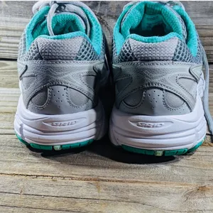 Saucony Marauder 3 women's size 9.5 Gray and green . thumbnail 4