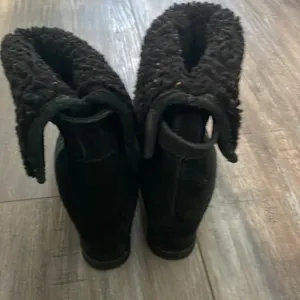 UGG Kyra hidden wedge black suede boots size 9.5 thumbnail 3
