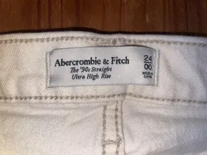 Abercrombie 90s Ultra High Rise Jeans thumbnail 3