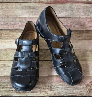 Naturalizer Black Leather Mary Jane Size 7.5M Adjustable Strap Comfort Shoes thumbnail 1