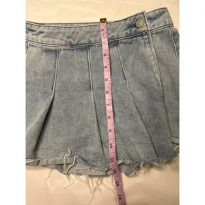 Mid Rise Pleated Denim Mini Skirt. Size 24. thumbnail 6