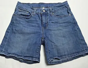 Levis Denim Blue Jean Shorts Womens Size 28 thumbnail 1