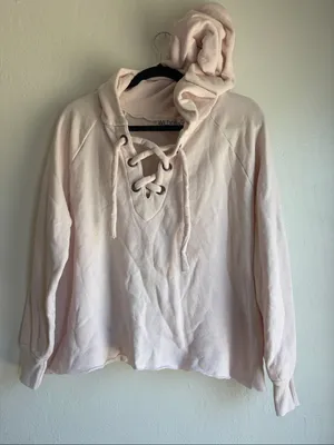 Wildfox Hutton Sweatshirt Hoodie in Seahell Pink size medium relaxed cozy thumbnail 3