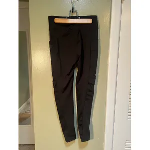 POP Fit Women's Size Medium Cargo Leggings Side Pockets Black High Rise Stretch thumbnail 6
