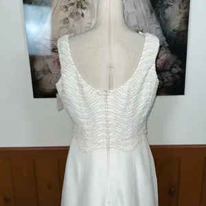 Stunning Vintage Y2K Oleg Cassini Wedding Gown! thumbnail 8