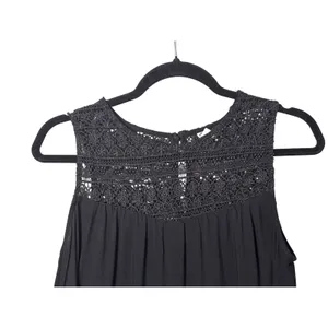 Old Navy Womens Tank Top XS Black Lace Yoke Sleeveless Boho Romantic Blouse thumbnail 3