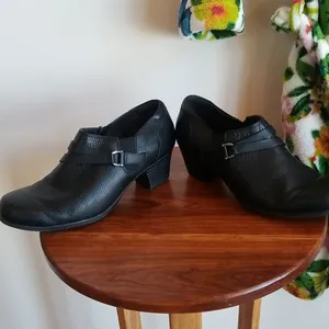 CLARK heel size 7.5 women’s black low shooties academia thumbnail 8