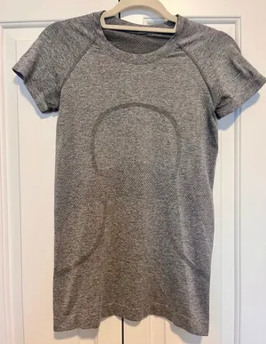 Lululemon Grey Swiftly Short Sleeve thumbnail 2
