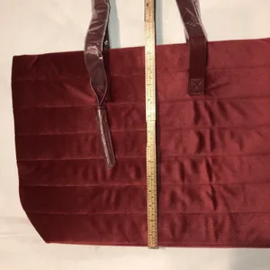 New Barnes And Noble Red Quilted Velvet Tote Bag Book Lovers Travel thumbnail 4