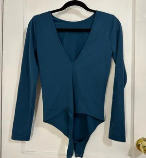 Abercrombie & Fitch Seamless Long Sleeve V‎ Bodysuit Size Medium Blue Open Back thumbnail 4