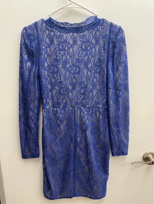 Women’s size small sophisticated Xtaren dress thumbnail 7