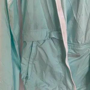 Lululemon Ivivva Windbreaker thumbnail 4