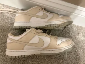 Beige Nike Dunks  thumbnail 1