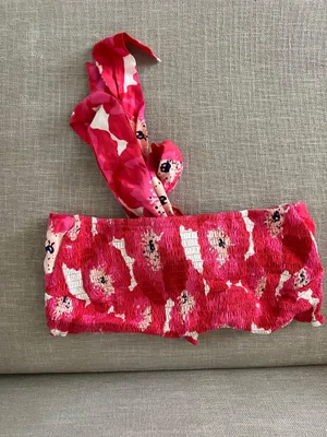 Hello Molly Floral Crop thumbnail 1
