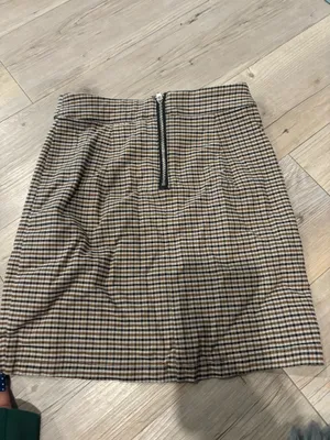 Garage Skirt thumbnail 1
