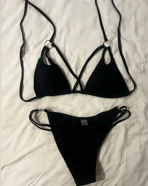 Elegant Black Strappy Bikini Set thumbnail 1