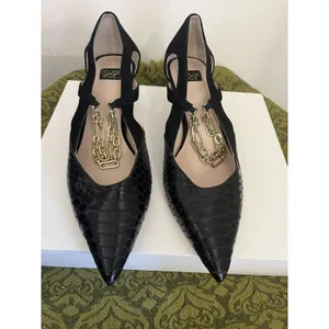 Louise et Cie Lo-Fiana Black Leather & Suede Chain Strap Pumps Heel Size 8.5 thumbnail 5