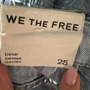 Free People ( We The Free) Denim Skort . Perfect for any occasion. NWOT, size 25 thumbnail 4