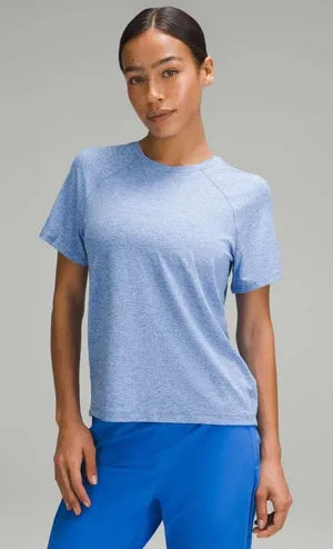 Lululemon License to Train Classic Fit T Shirt Blue Performance Stretch Size 8/M thumbnail 1