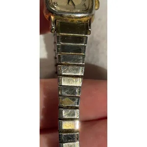 Vintage Timex‎ Quartz Women's Gold Tone Analog Watch Expansion Band thumbnail 8