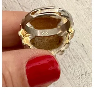 Cream/gold tone vintage cocktail ring thumbnail 3
