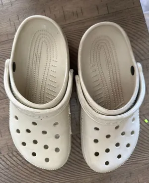 Crocs‎ Classic Clogs Off-White Bone Cream | Size Men 5 / Women 7 thumbnail 1