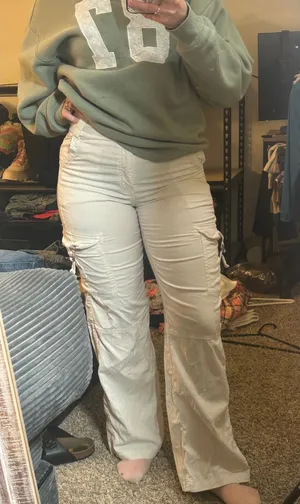 American Eagle High Rise Baggy Cargo thumbnail 1