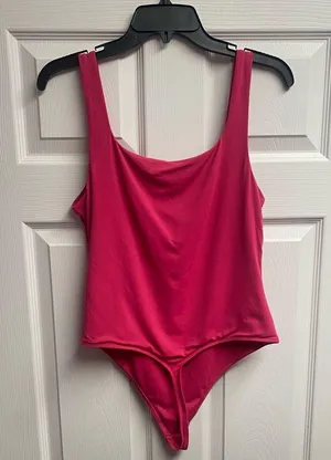 Aritzia “Babaton” Bright Pink Bodysuit Size XL thumbnail 5