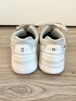 On Women's The Rodger Clubhouse Tennis Sneaker in White Size 8.5 thumbnail 7