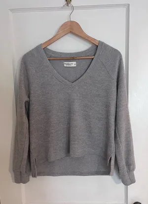 Abercrombie Grey Sweater V-Neck Small thumbnail 4