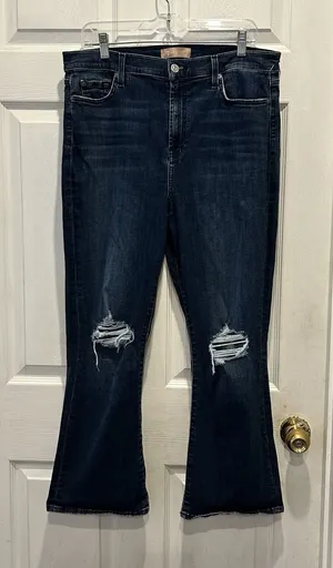 7 For All Mankind Kick‎ Flare Jeans Womens 32 Ripped Knee Bootcut Denim thumbnail 1