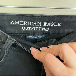 AEO Faded Black Super Super‎ Stretch Hi Rise Shortie Denim Jeans thumbnail 3