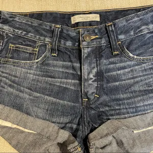 Abercrombie & Fitch Jean Shorts thumbnail 3