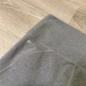 •FABLETICS• GREY LEGGINGS thumbnail 3
