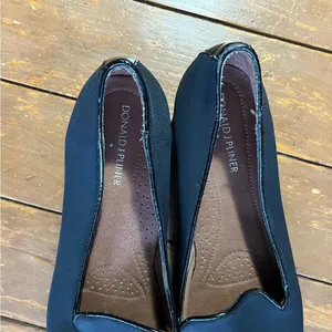 Donald Pliner Black Leather Loafer thumbnail 4