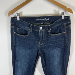 American Eagle Stretch Bootcut Jeans Dark Wash Sequin Back Pocket‎ Size 12 Tall thumbnail 3