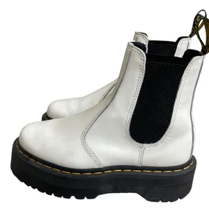 Dr‎ Martens 2976 Quad White Leather Platform Chelsea Boots Womens Sz 5 Chunky thumbnail 1